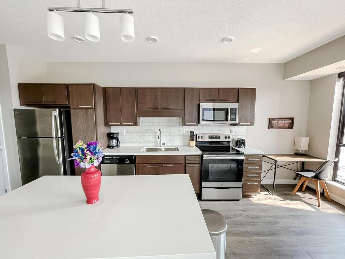 Sleepover Premier Downtown Des Moines Apartments Ngoại thất bức ảnh
